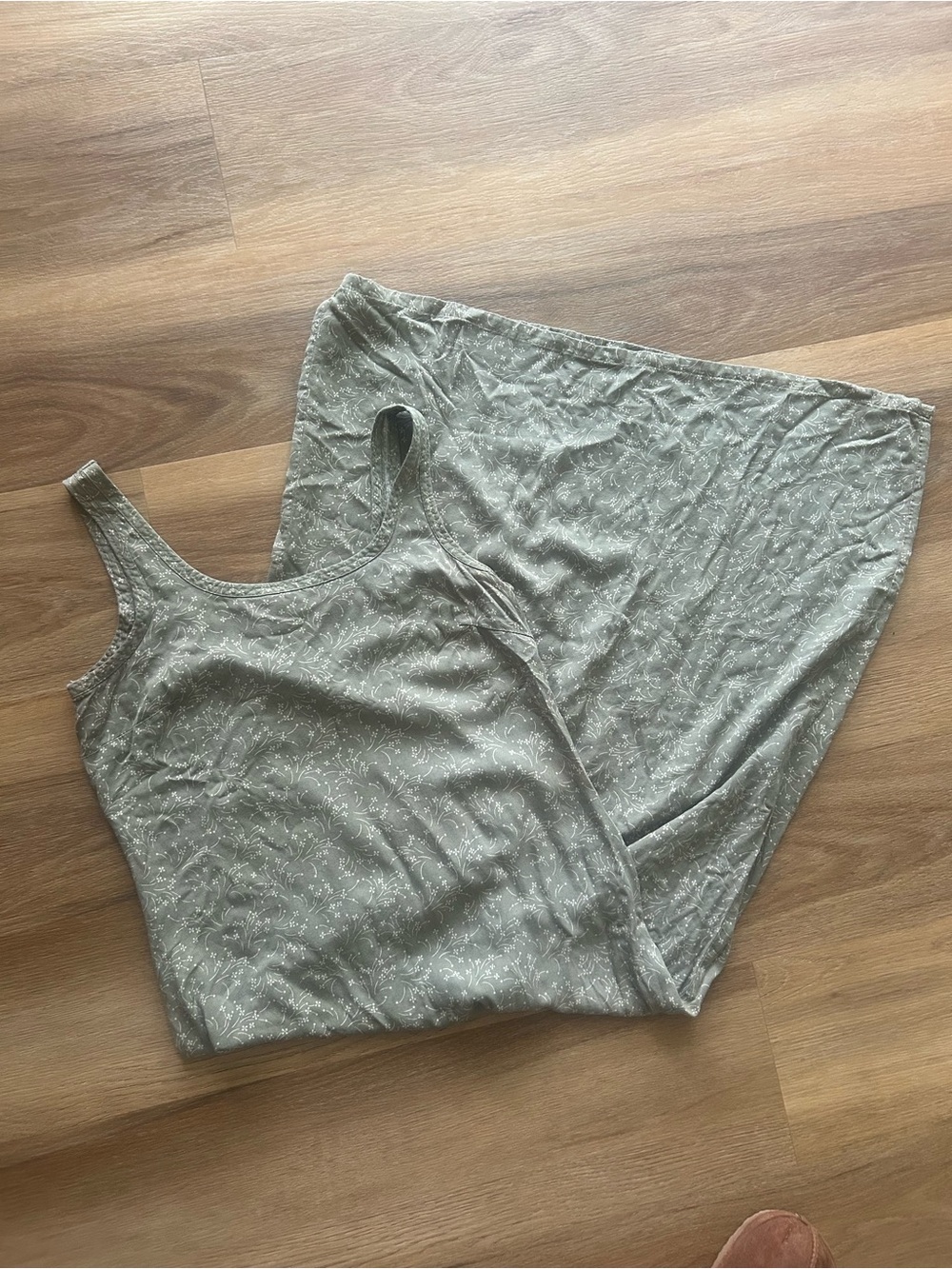 Faded Glory Olive Green Floral Tank Top